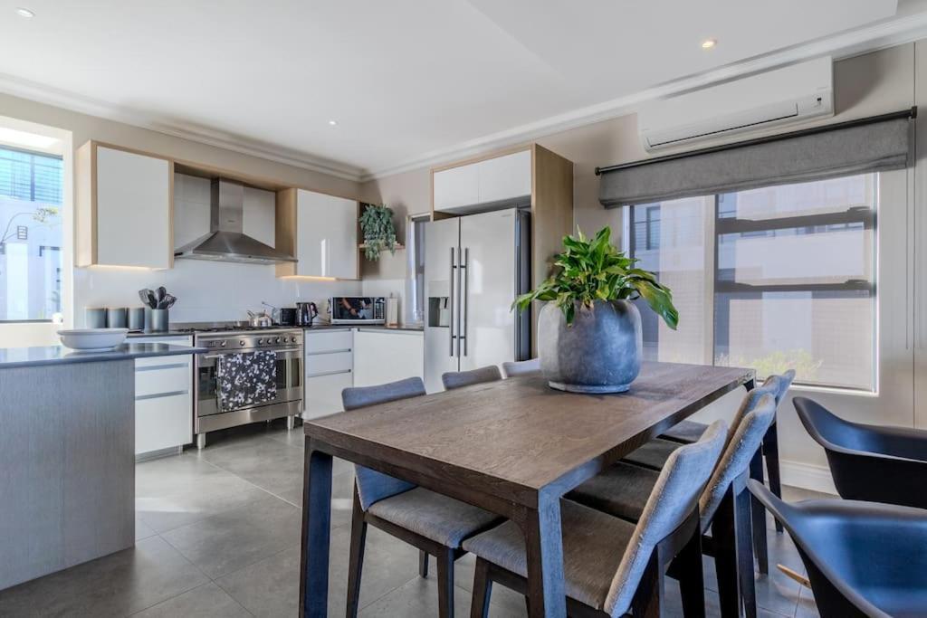 Songbird D'aria Luxury House On Wine Estate * Cape Town