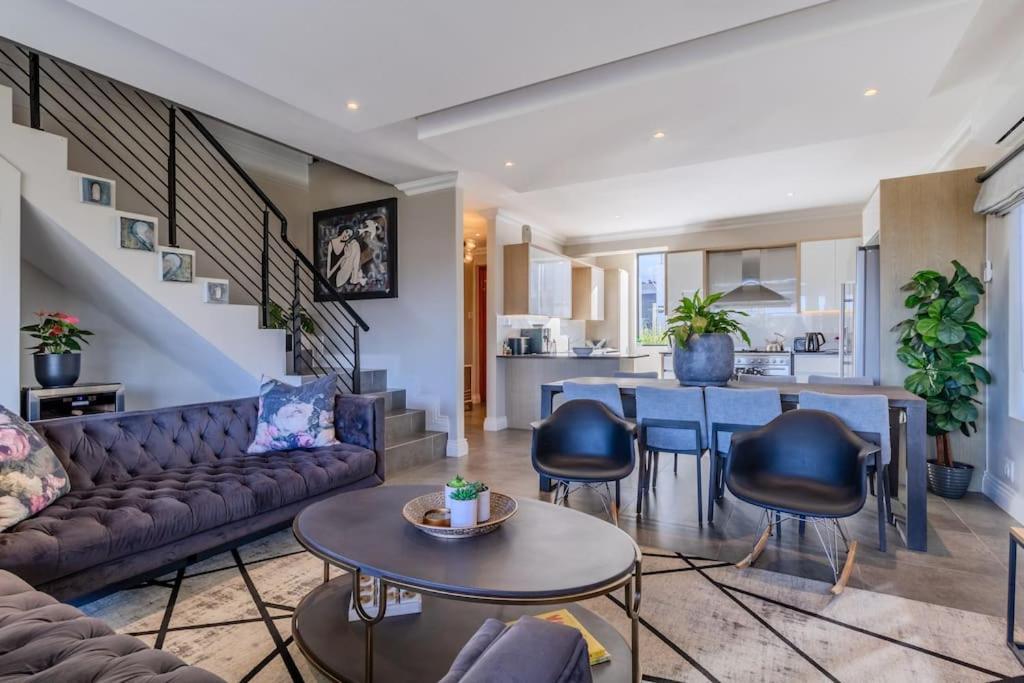 Holiday home Songbird D'aria Luxury House On Wine Estate