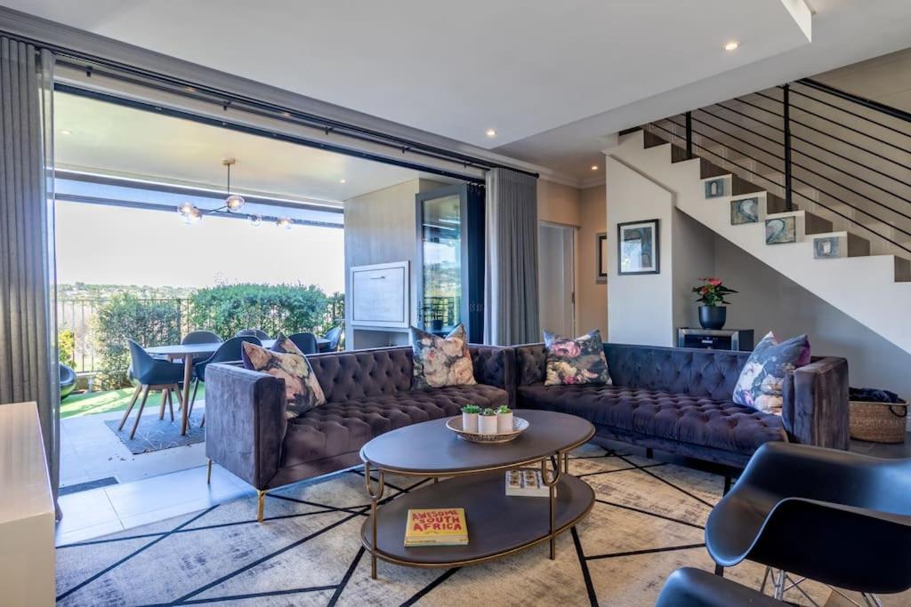 Holiday home Songbird D'aria Luxury House On Wine Estate *