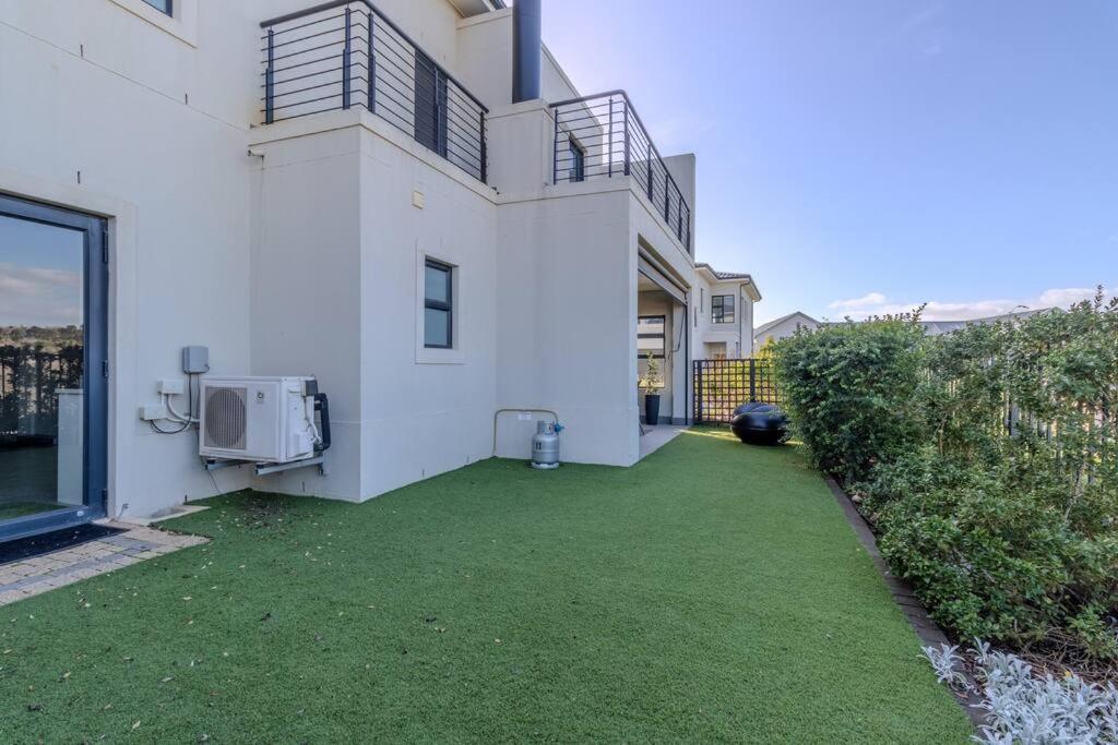 Holiday home Songbird D'aria Luxury House On Wine Estate Cape Town